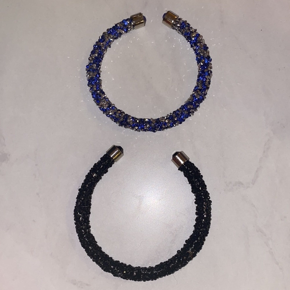 Set of two cuff bracelets beaded sparkly 1 blac 1 blue/silver one size fits all‌ - Picture 3 of 7